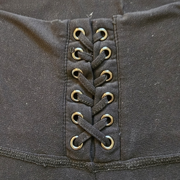 Black leggins with trendy lace-up-effect - Picture 3 of 5
